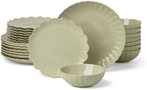 French Perle Scallop Matcha Stoneware 24-Piece Dinnerware Set for 8 in Matcha