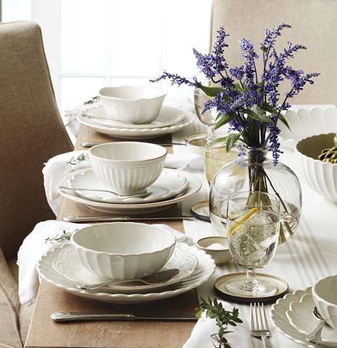 French Perle Scallop White Dinner Plate Set for 4 in 4 Count (11-Inch) in White, alternate view 5